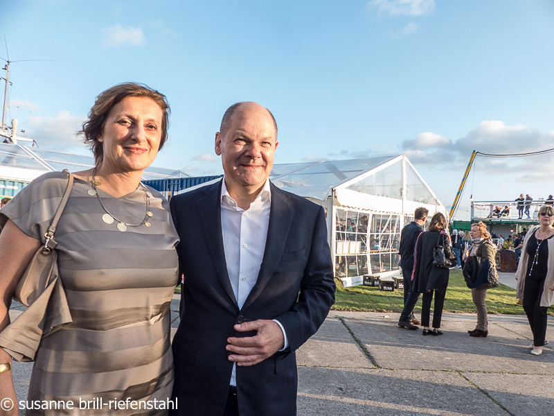 der Regierende Oberbürgermeister Olav Scholz mit Frau